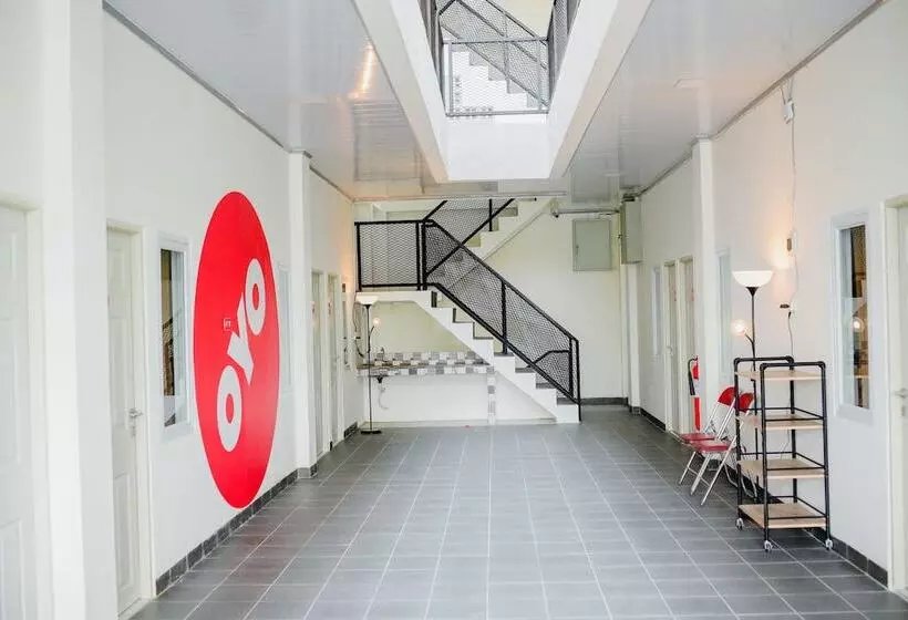 پانسیون Oyo 183 The Pipe House