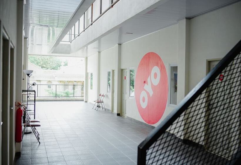 פנסיון Oyo 183 The Pipe House