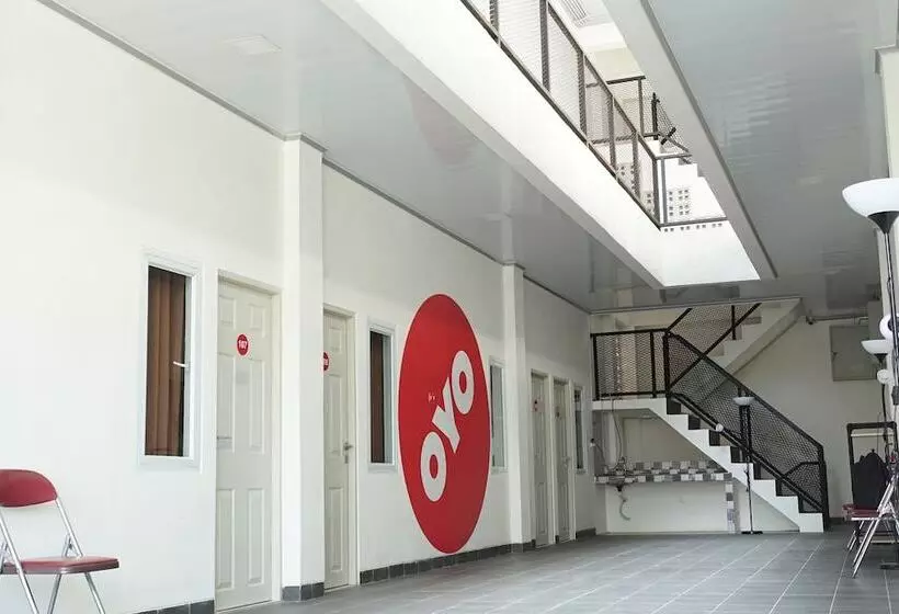 پانسیون Oyo 183 The Pipe House