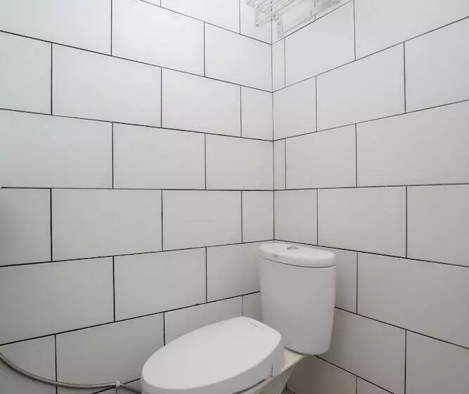 پانسیون Oyo 183 The Pipe House