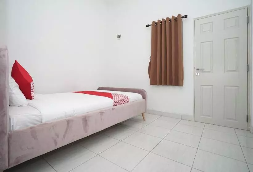 پانسیون Oyo 183 The Pipe House