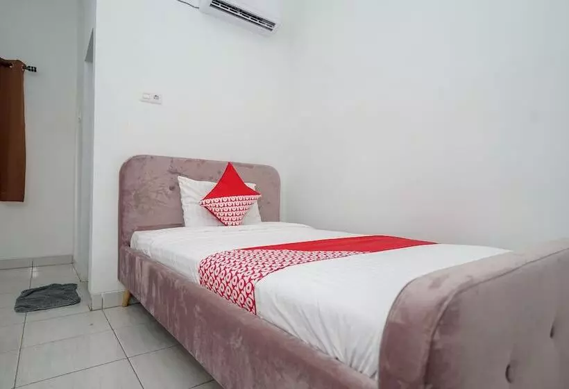 پانسیون Oyo 183 The Pipe House