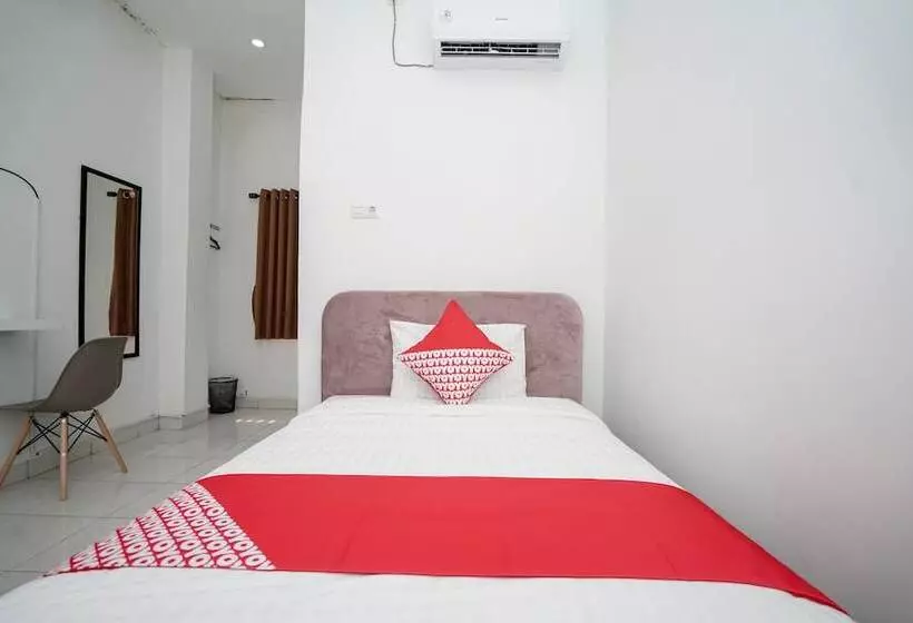 پانسیون Oyo 183 The Pipe House