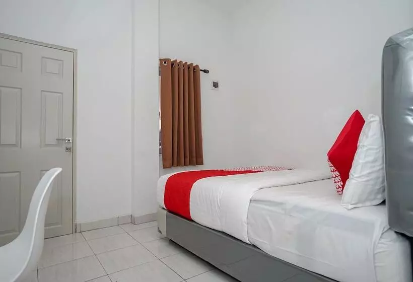 پانسیون Oyo 183 The Pipe House