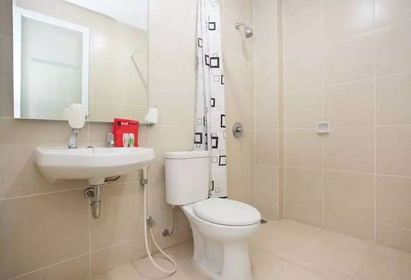 Majatalo Reddoorz Plus At Riverside Malang