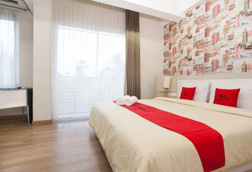 Majatalo Reddoorz Plus At Riverside Malang