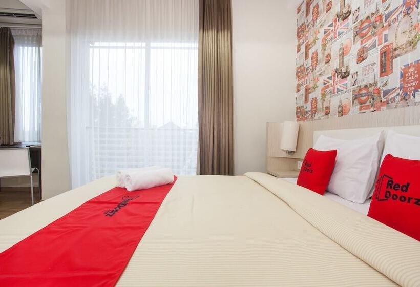 Pensjonat Reddoorz Plus At Riverside Malang