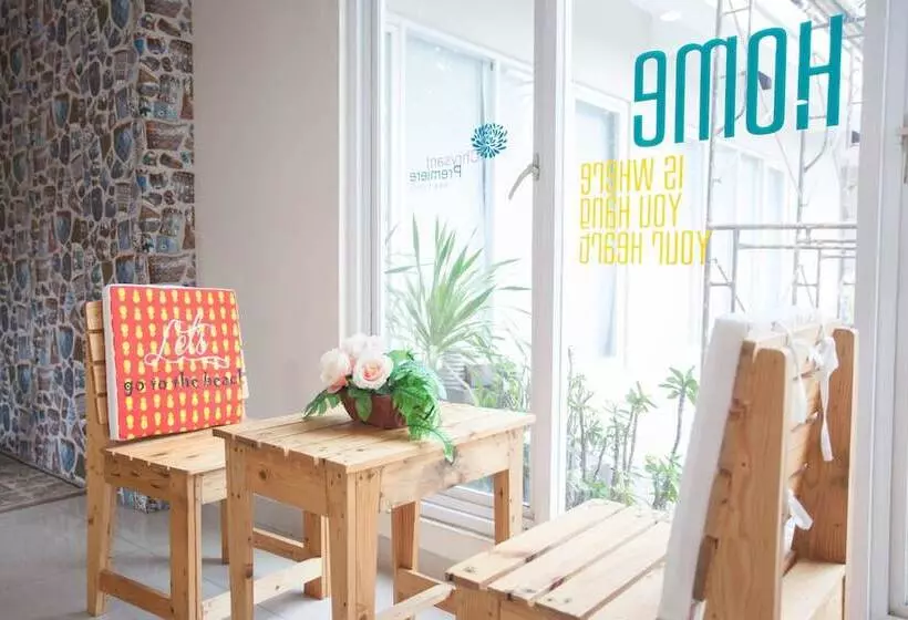 Majatalo Reddoorz Plus At Riverside Malang