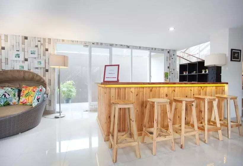 Majatalo Reddoorz Plus At Riverside Malang