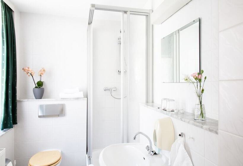 Отель Stadt Berlin