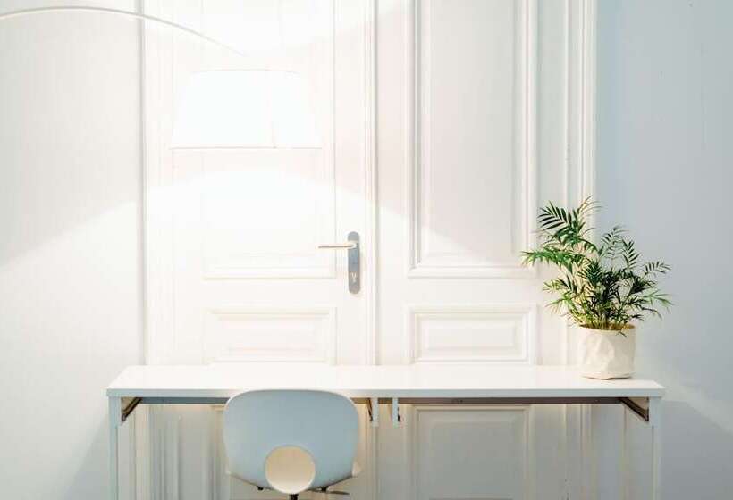 پانسیون A Flemish Tale