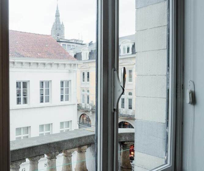 پانسیون A Flemish Tale