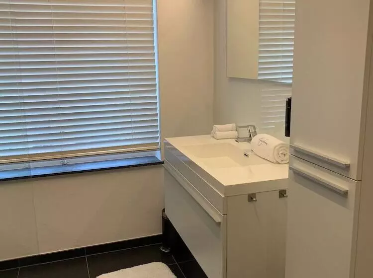 ペンション A Flemish Tale