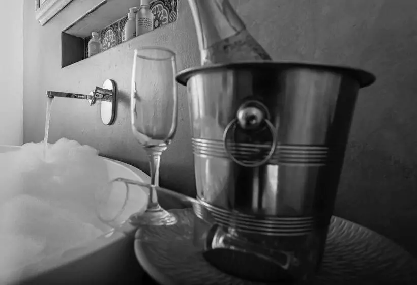 Majatalo Seeplaas Guesthouse