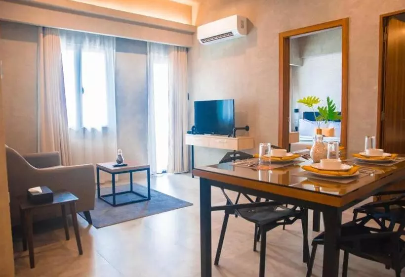 ホテル Upper Story Serviced Apartments