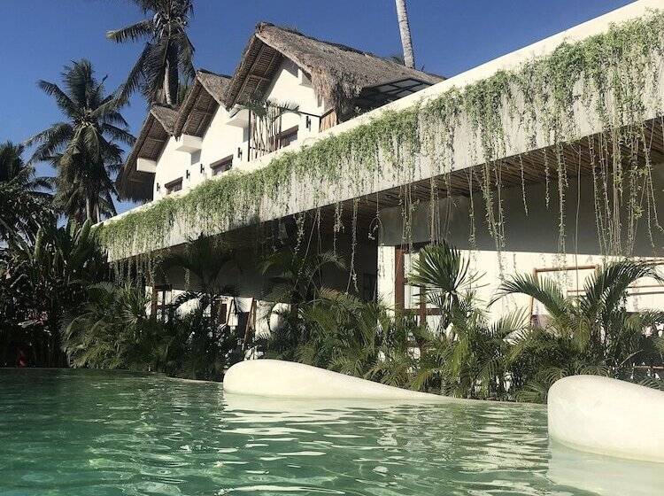 Bamba Capsule Hotel Hostel