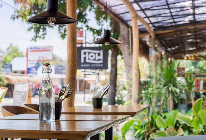 Bamba Capsule Hotel Hostel