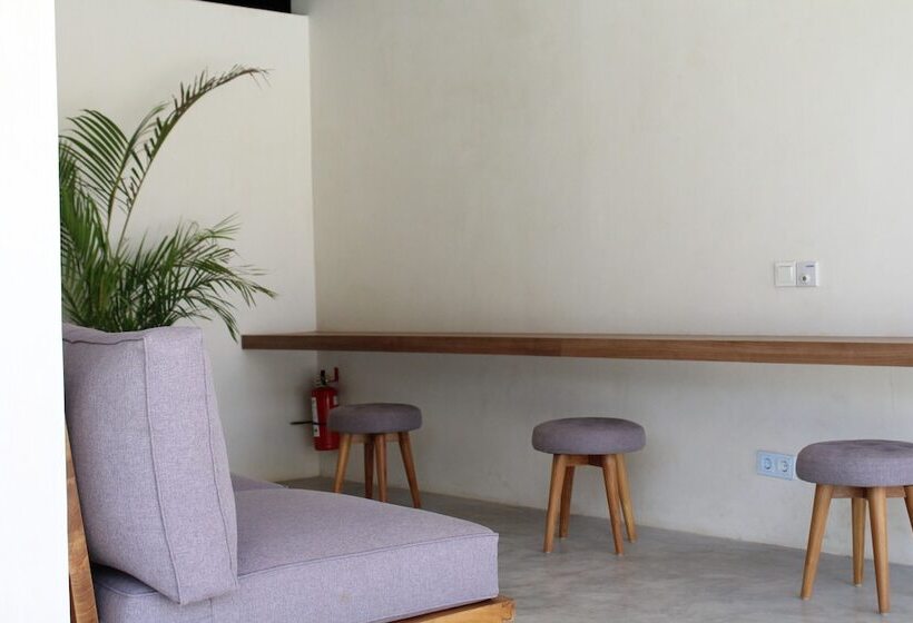 Bamba Capsule Hotel Hostel