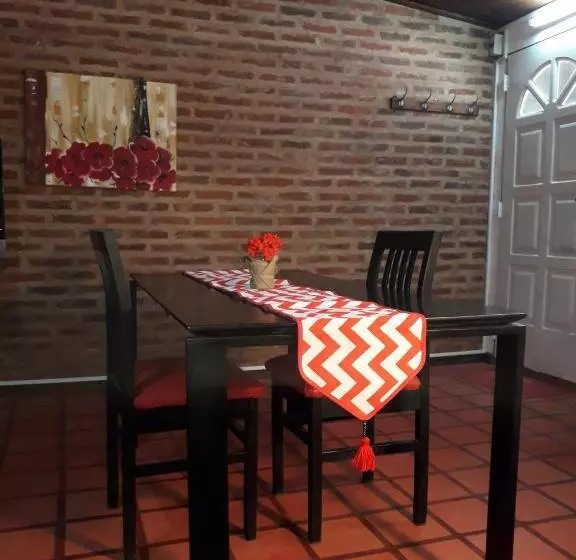 تختخواب و صبحانه Santa Rufina
