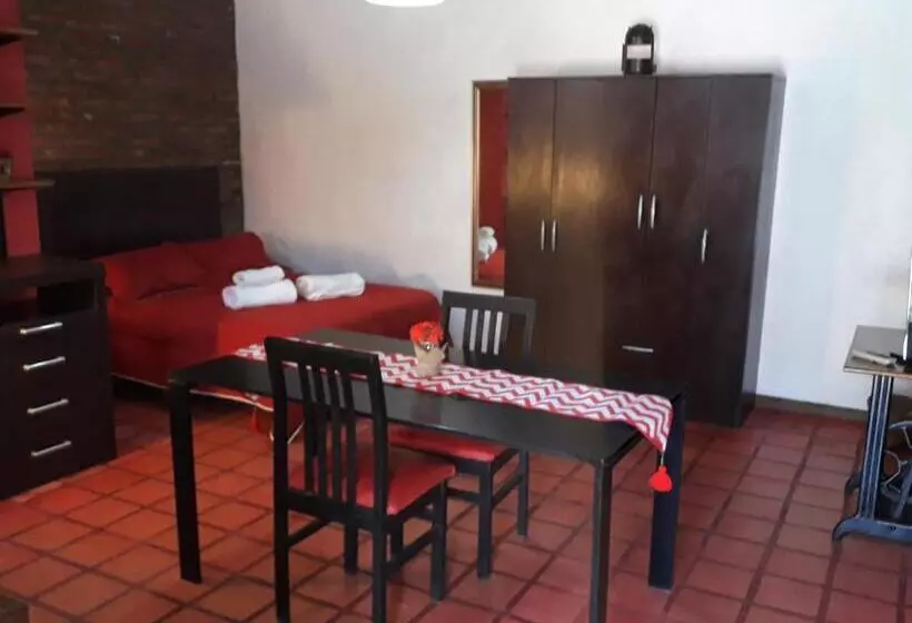 تختخواب و صبحانه Santa Rufina
