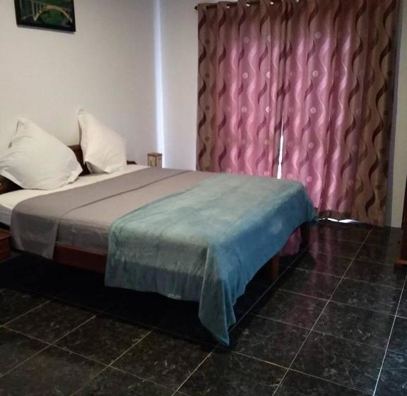 پانسیون Chez Jumpy