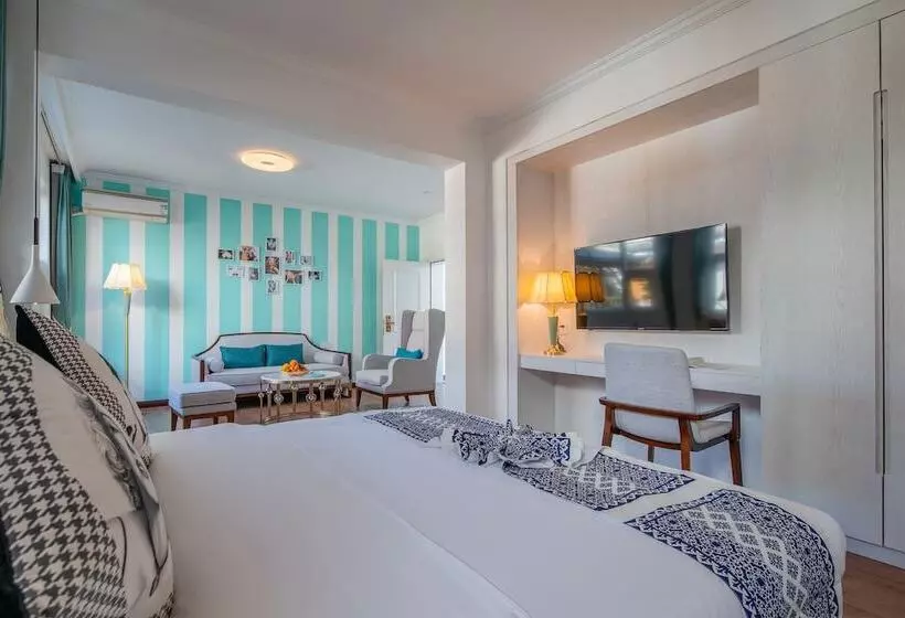 Hôtel Dali T
