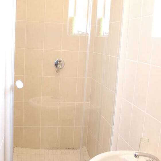 פנסיון Davilla Guest House