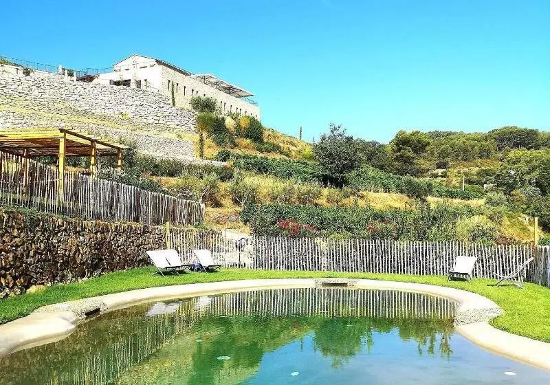 ペンション Domaine De La Font Des Pères   Teritoria