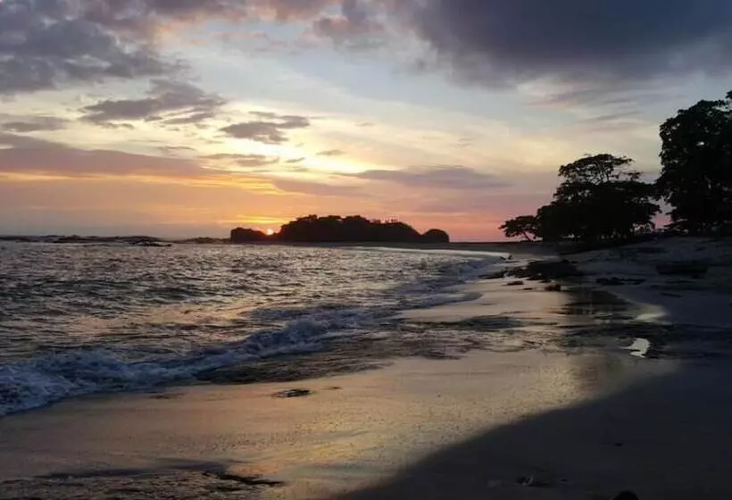 Hotelli Cocobolo Beach Boutique