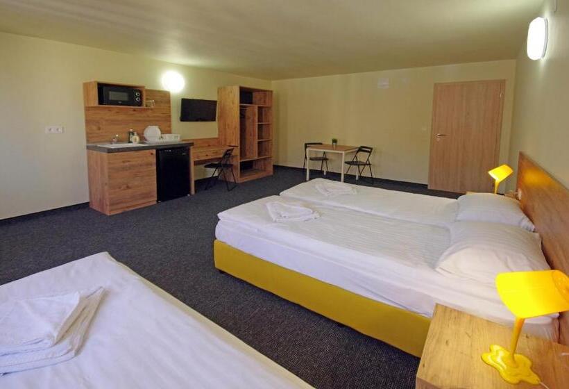 بنسيون стаи за гости централ фамилни стаи & апартаменти