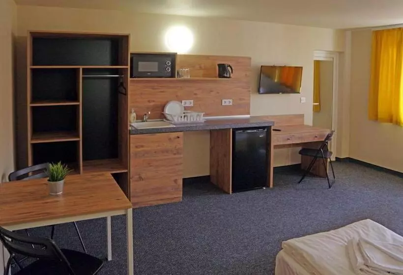 ペンション стаи за гости централ фамилни стаи & апартаменти