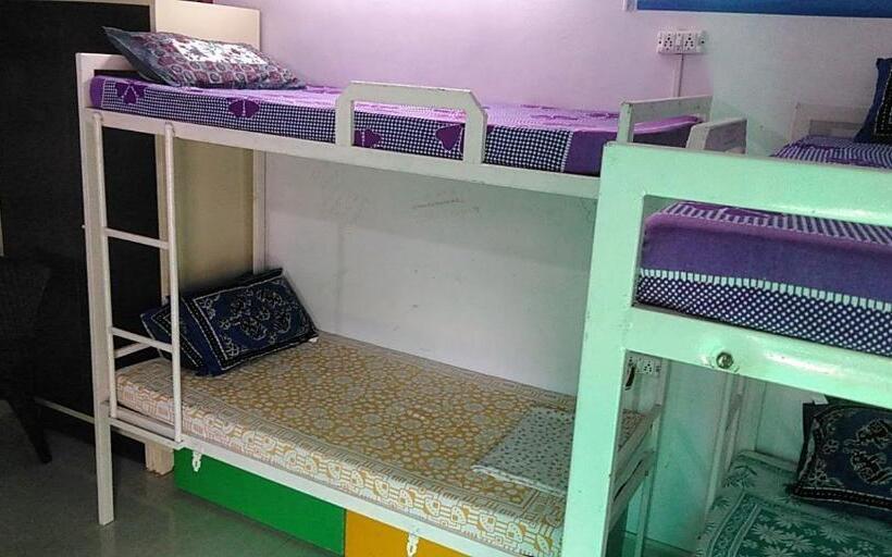 هاستل Zigzag Homestay