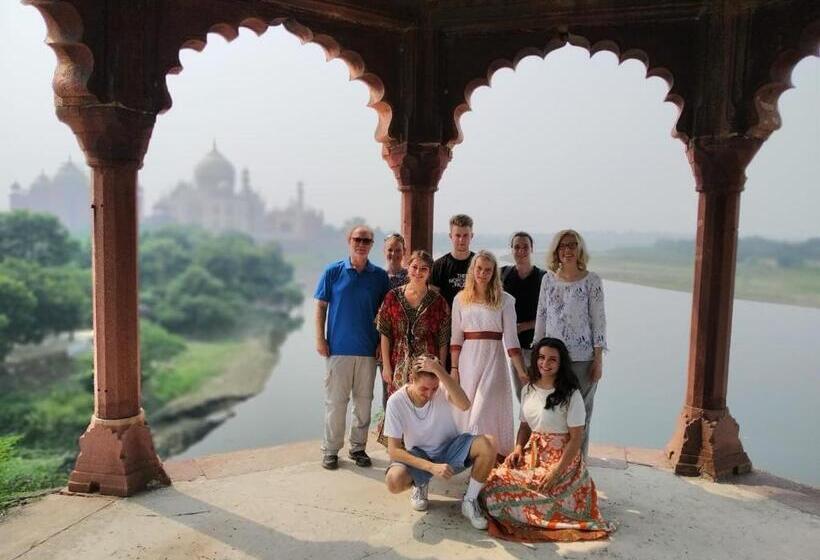 هاستل Zigzag Homestay