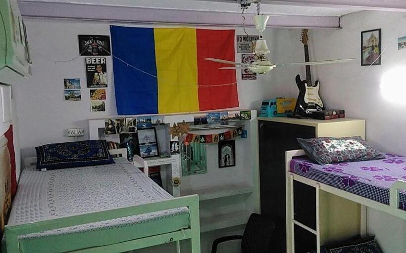 هاستل Zigzag Homestay