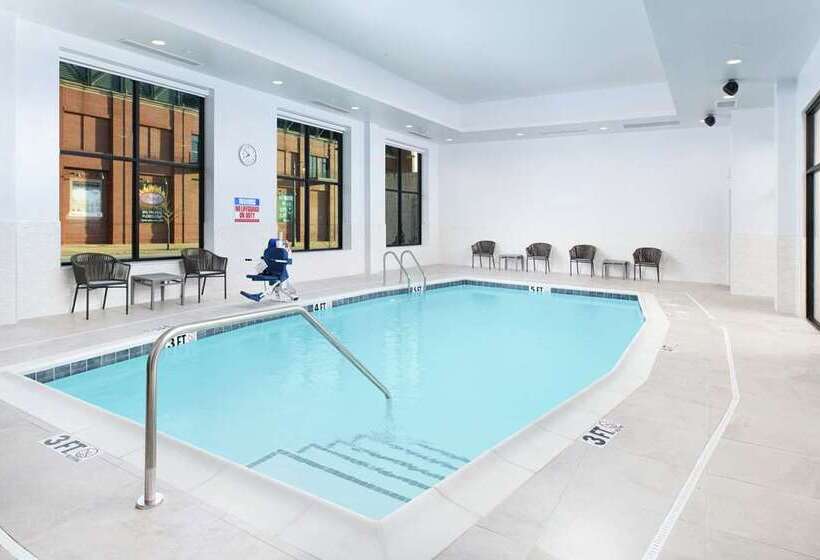 Otel Hilton Garden Inn Memphis Downtown Beale Street