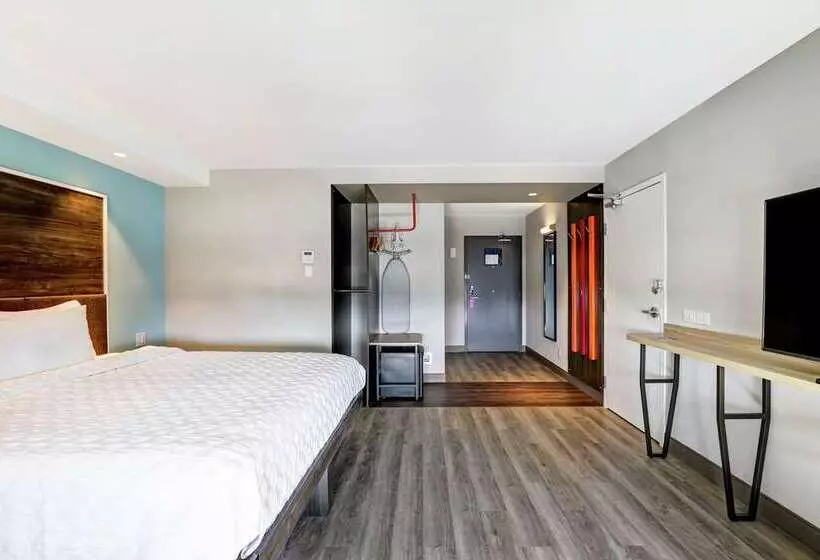 Hotelli Tru By Hilton Edmonton Windermere