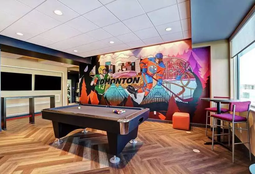 Hotelli Tru By Hilton Edmonton Windermere