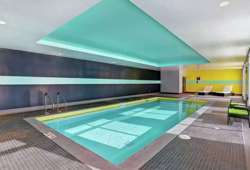 Hotelli Tru By Hilton Edmonton Windermere