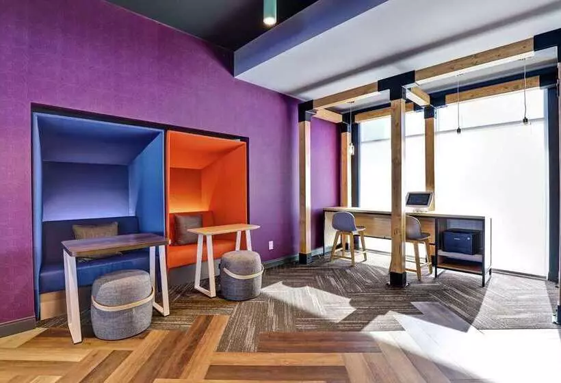 Hotelli Tru By Hilton Edmonton Windermere