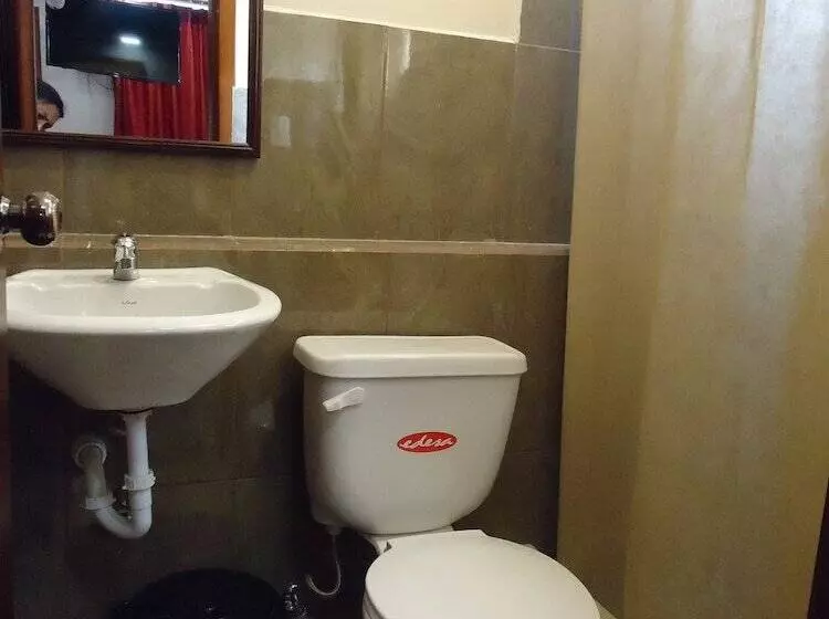پانسیون Hostal Aly 2