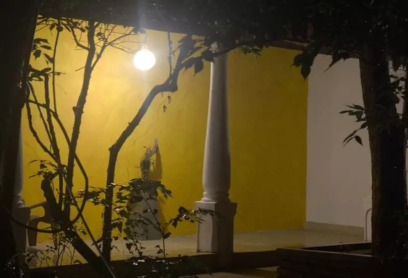 پانسیون Kadulla Villa