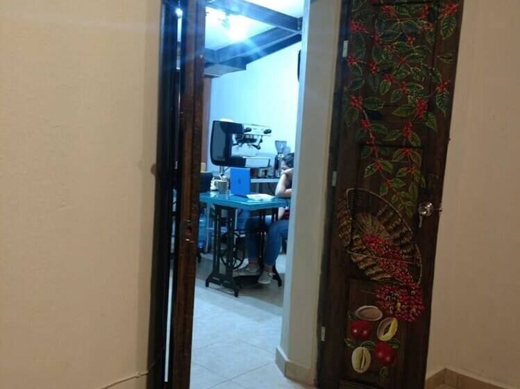 پانسیون Hostal Tía Mema