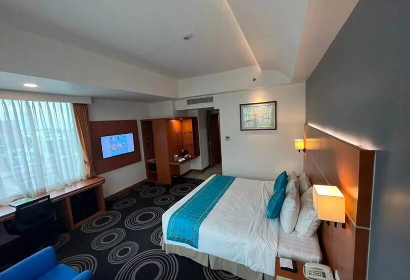 Ritz Grand Hotel Mandalay