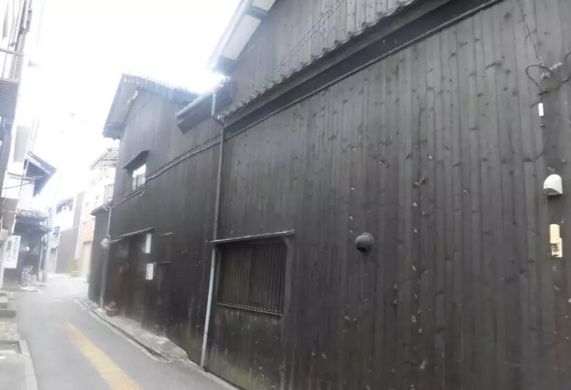 Majatalo Share House Amigos