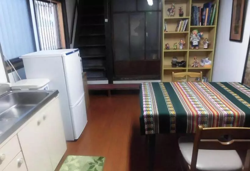 Majatalo Share House Amigos