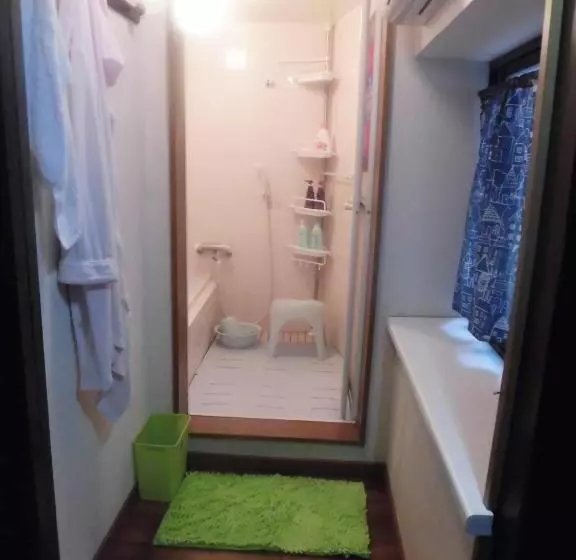 Majatalo Share House Amigos