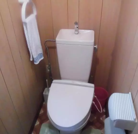 Majatalo Share House Amigos