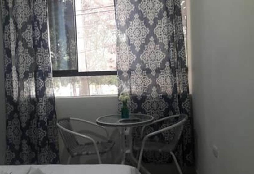 تختخواب و صبحانه Aypa Hostal