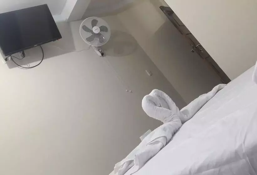 ベッドアンドブレックファースト Aypa Hostal