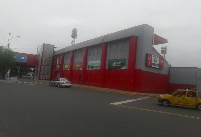 تختخواب و صبحانه Aypa Hostal